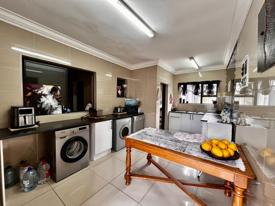 4 Bedroom Property for Sale in Buffelsfontein A H North West